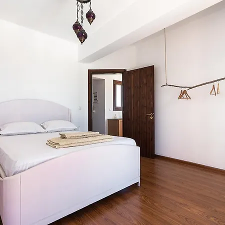 Rhodes Retreat - Persefoni's Loft Апартаменты